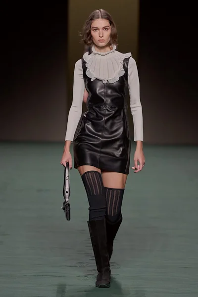Look 8